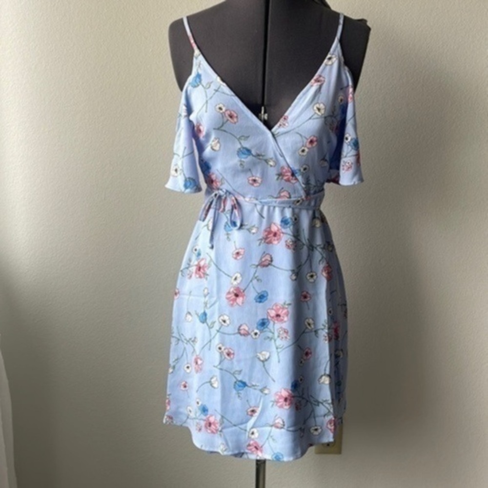 Lush dress floral softgirl size Small cold shoulder spagetti strap